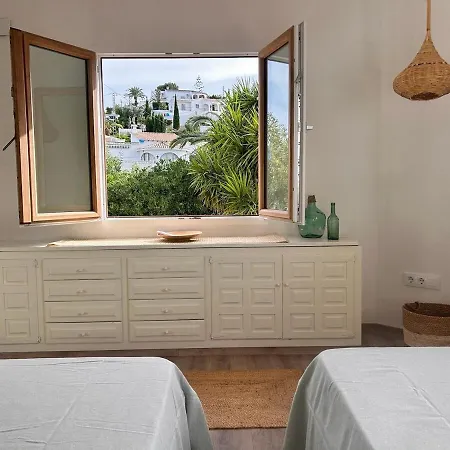 Bright Refuge Between Sea And Mountains - Shared Pool And Private Terrace In Appartement *